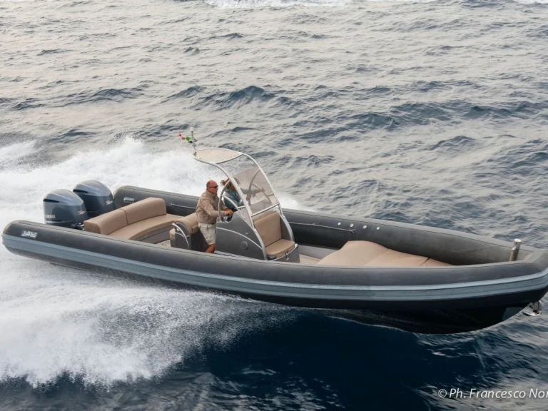 Location bateau Sea Water 300 PHANTOM à Cogolin sur Samboat