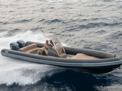 Boat rental Sea Water 300 PHANTOM in Cogolin on Samboat