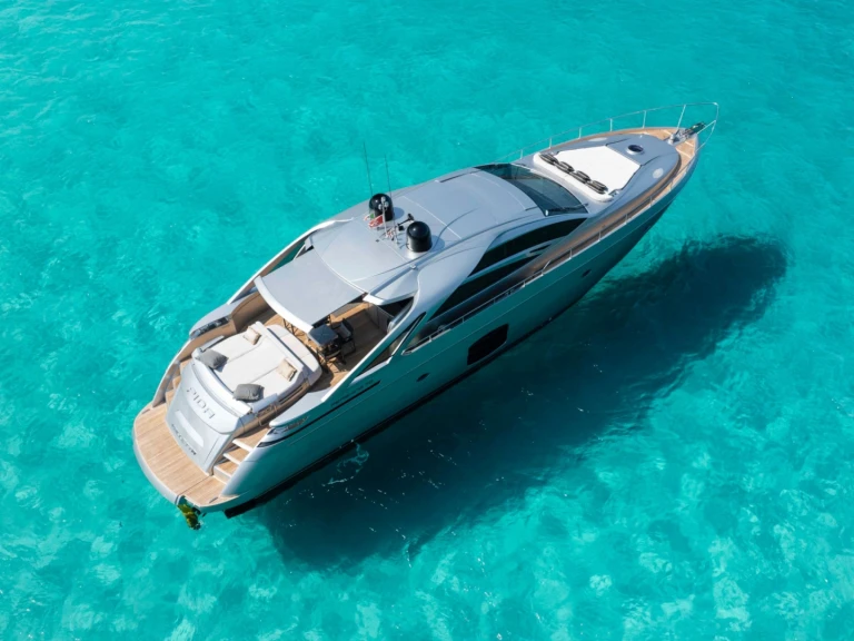 Louez un Pershing PERSHING 70 à Saint-Tropez