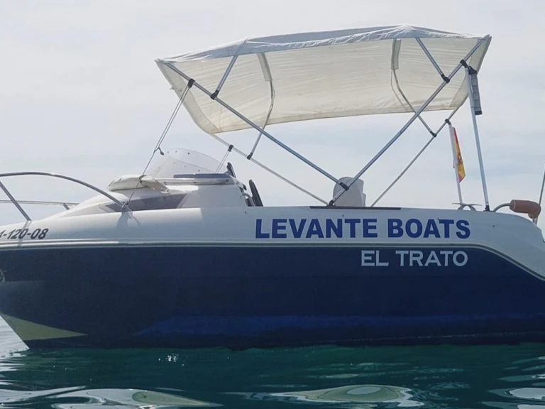 Louer Bateau à moteur avec ou sans skipper Quicksilver à Torrevieja
