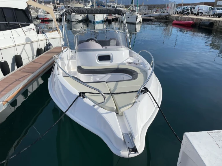 Location Bateau à moteur à Ajaccio - B2 Marine Cap ferret 572 open