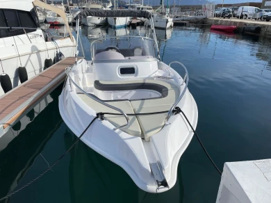 Motorboat hire in Ajaccio - B2 Marine Cap ferret 572 open