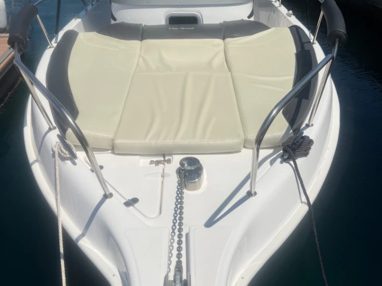 Location Bateau à moteur B2 Marine avec permis