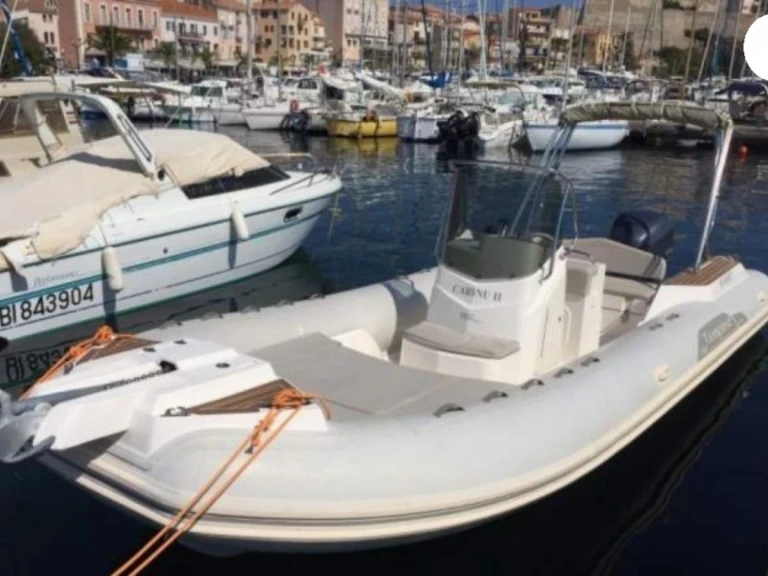 Louez un Capelli Tempest 700 à Portigliolo