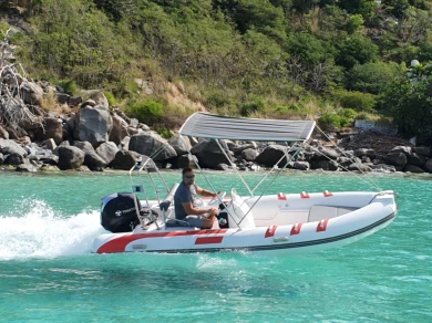 Alquiler de Lancha, con o sin patrón Semi-Rigide Marigot