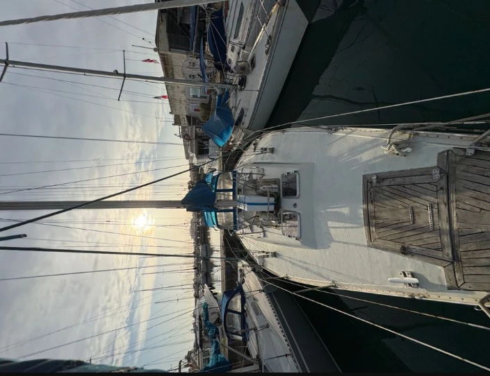 Louez un Bavaria Bavaria 420 Caribic à Nettuno