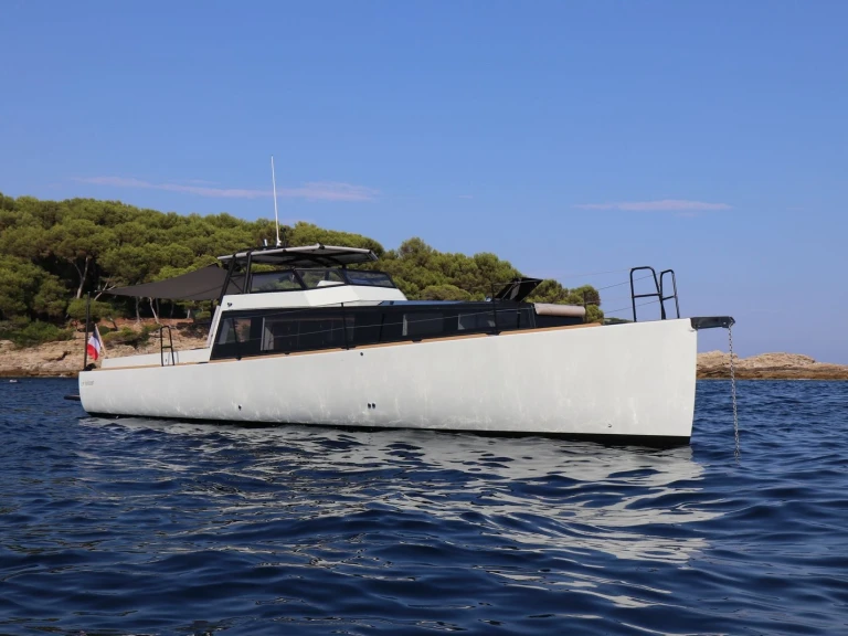Location Bateau à moteur à La Trinité-sur-Mer - BUEHLER TURBOCRAFT Silverfine