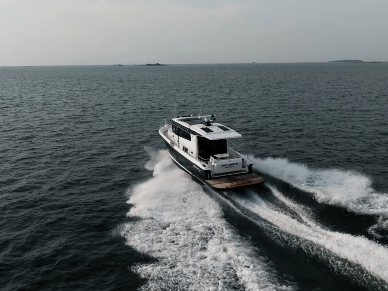 Bateau à moteur à louer à La Trinité-sur-Mer au meilleur prix