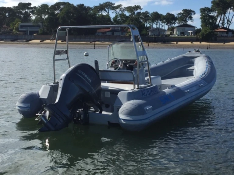 Location bateau Sacs Sacs S 750 Madras à Piraillan sur Samboat