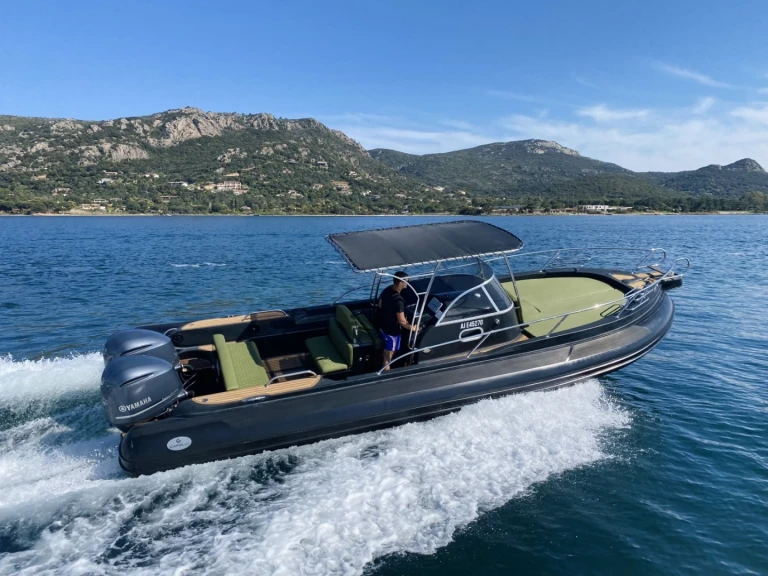 Location à Porto-Vecchio - Capelli Tempest 900 sur SamBoat