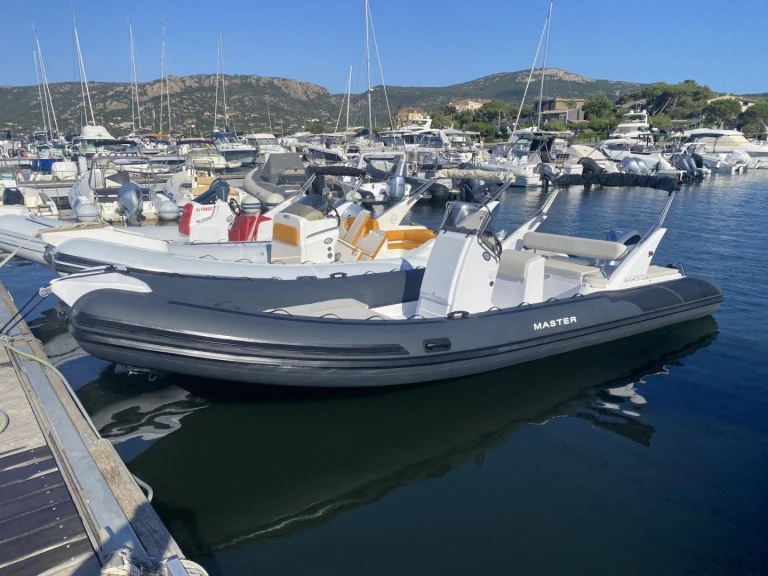 Louez un Master 750 à Porto-Vecchio