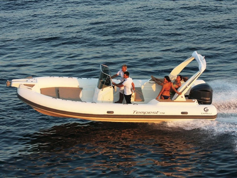 Location bateau Capelli CAPELLI 770 TEMPEST à Porto-Vecchio sur Samboat