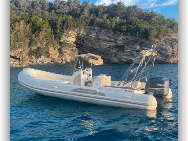 Location Bateau à moteur à Saint-Florent - Quicksilver Activ 605 Open