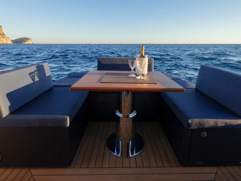 Louez un Solaris Solaris 47 à Beaulieu-sur-Mer