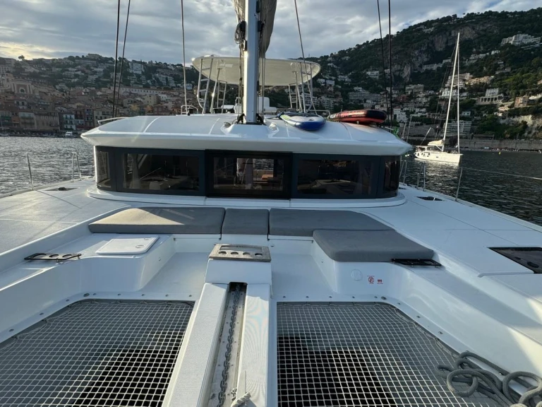 Catamaran à louer à Villefranche-sur-Mer au meilleur prix