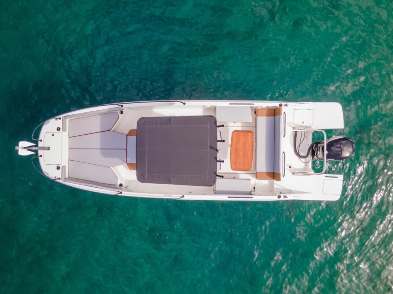 Location Bateau à moteur Bénéteau avec permis