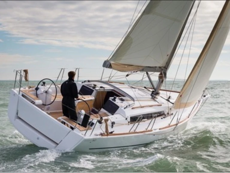 Dufour Dufour 382 Grand Large a louer à Bormes-les-Mimosas