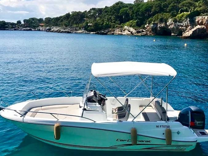 Location bateau Antibes pas cher Cap Camarat 6.5 Style