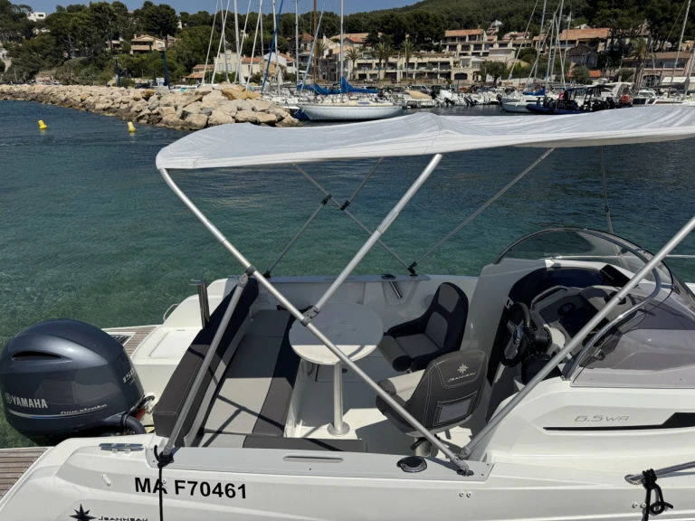 Bateau à moteur à louer à La Madrague au meilleur prix