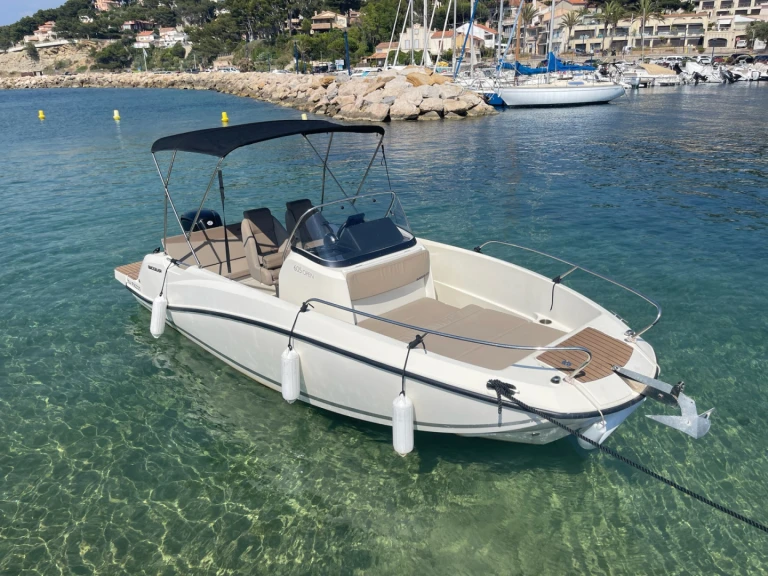Location Bateau à moteur Quicksilver avec permis