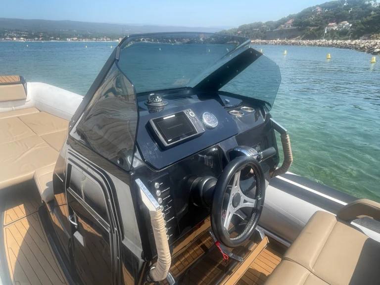 Location Semi-rigide Brig avec permis