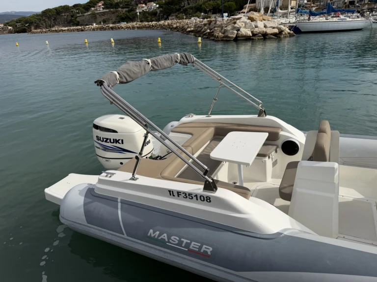 Location Semi-rigide Master avec permis