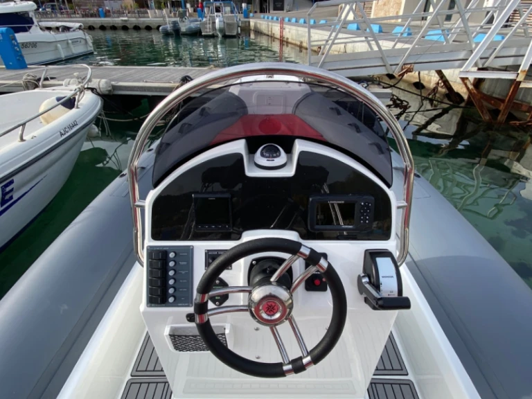 Location Semi-rigide à Porto Pollo - Fanale marine  FANALE 700 FALCHETTU