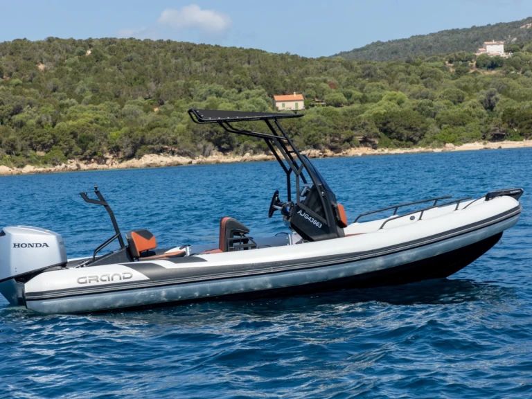 Location Semi-rigide Grand Boats avec permis
