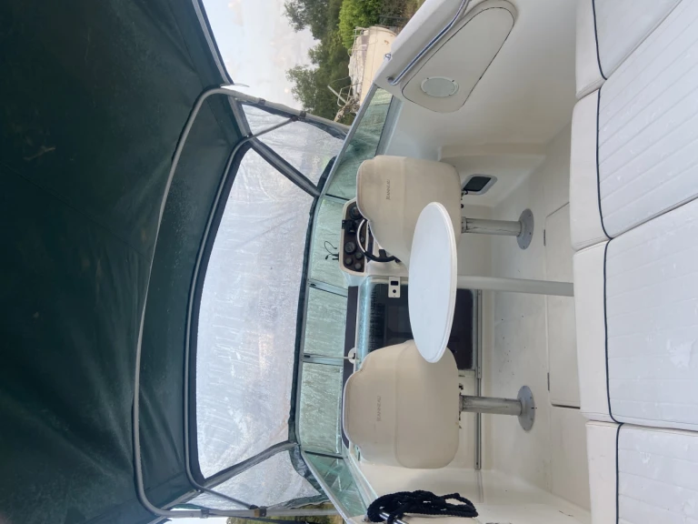 Louer Bateau à moteur avec ou sans skipper Jeanneau à Bénodet