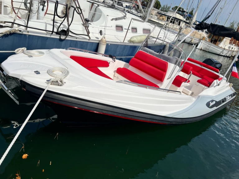 Zar Zar 65 Suite a louer à Port Grimaud