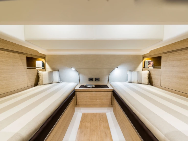 Pardo Yachts Pardo 43 a louer à Port Grimaud