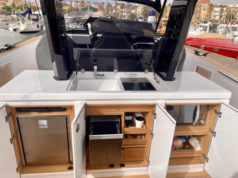 Pardo Yachts Pardo 38 a louer à Cogolin