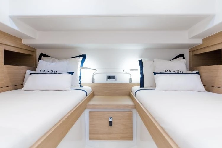 Location Bateau à moteur à Port Grimaud - Pardo Yachts Pardo 38