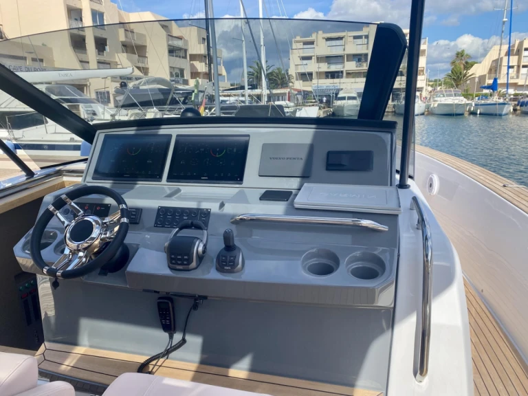 Yacht à louer à Port Grimaud au meilleur prix