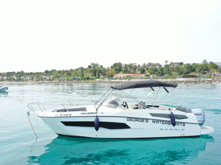 Location bateau Karnic KARNIC 701 SL à Latchi sur Samboat