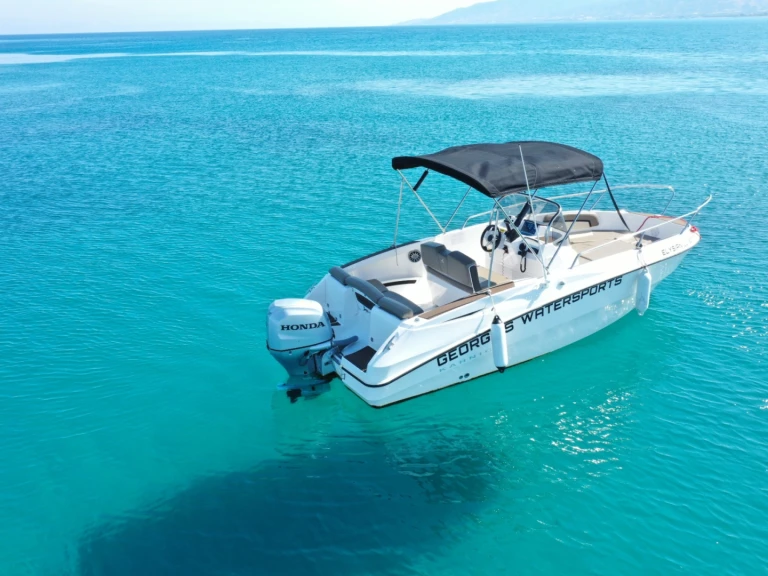 Location Bateau à moteur Karnic avec permis