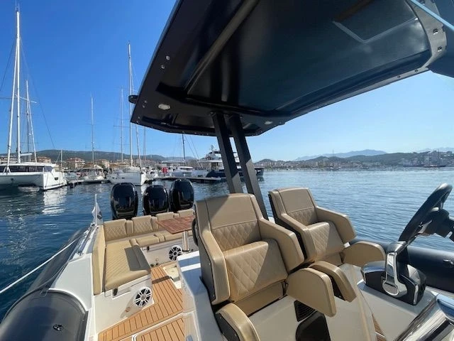 Location Semi-rigide Northstar avec permis