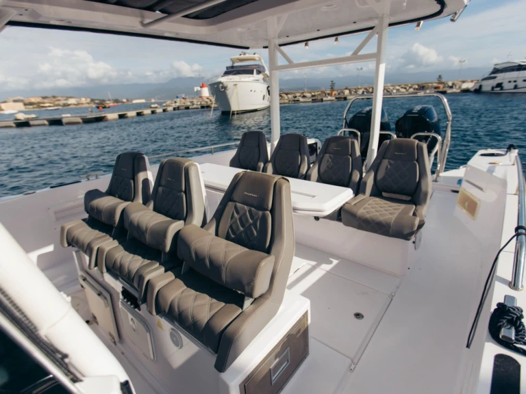 Louer Bateau à moteur avec ou sans skipper Axopar à Ajaccio