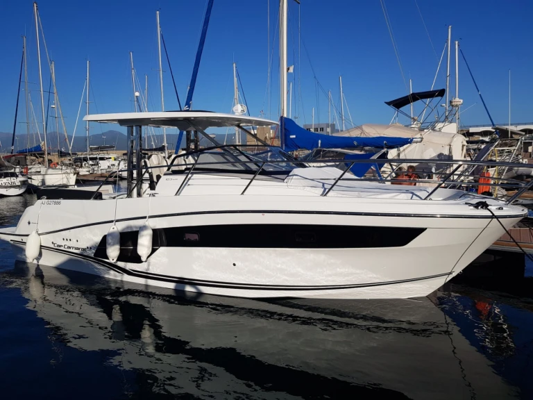 Louez un Jeanneau Cap Camarat 10.5 WA série 2 à Ajaccio