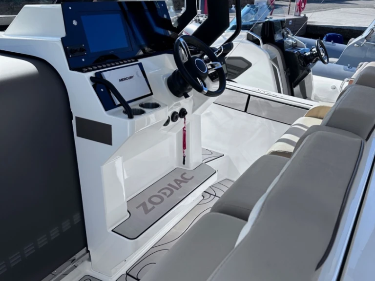 Location Semi-rigide Zodiac avec permis