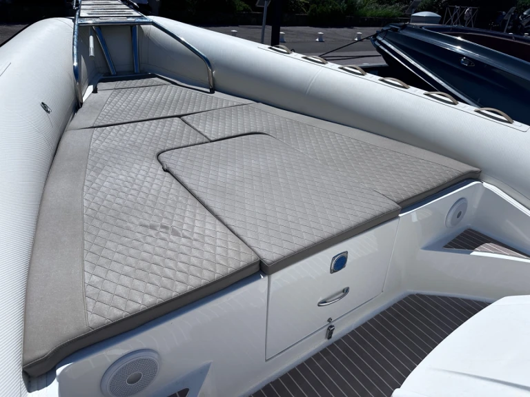 Location bateau FANALE 1000 à Cogolin sur Samboat