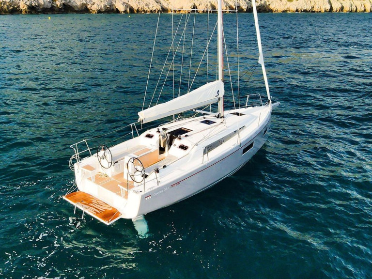 Location bateau Bénéteau Oceanis 34.1 à Ajaccio sur Samboat