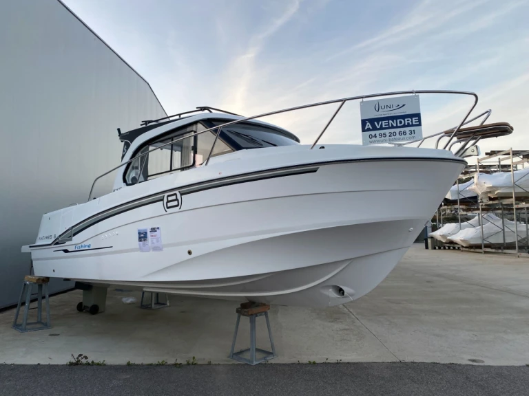 Location Bateau à moteur Bénéteau avec permis