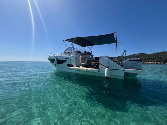 Location bateau Ajaccio pas cher FLYER 9 SUNdeck