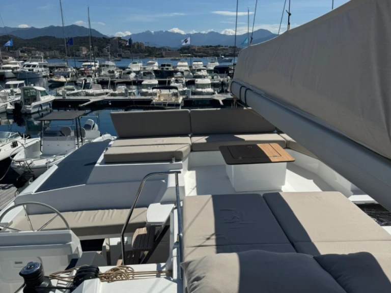 Location bateau Fountaine Pajot Tanna 47 à Ajaccio sur Samboat