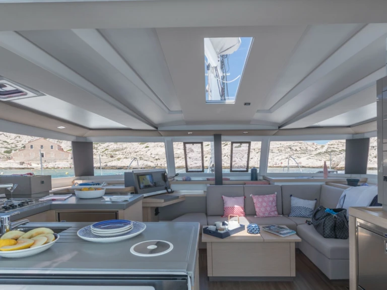 Location Catamaran Fountaine Pajot avec permis