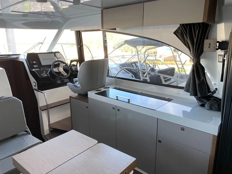 Location Bateau à moteur Bénéteau avec permis