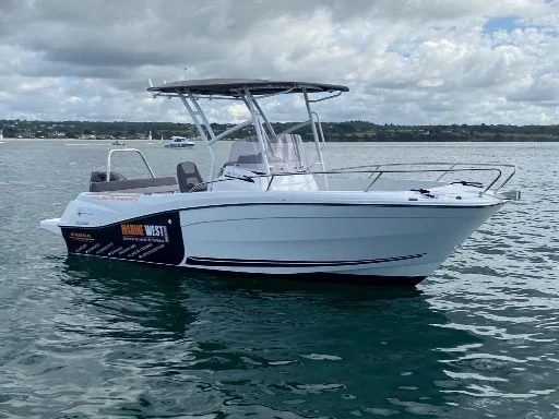 Location bateau La Forêt-Fouesnant pas cher Cap Camarat 6.5 CC Serie 3