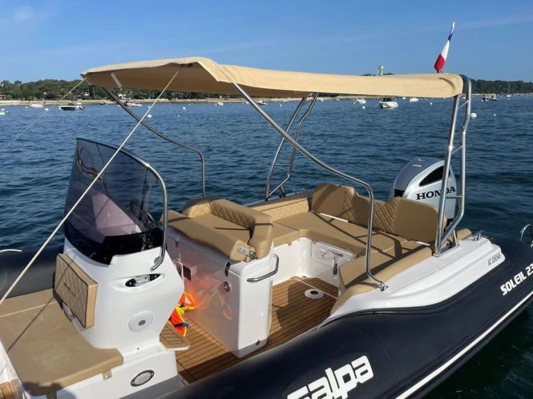 Location Semi-rigide Salpa avec permis
