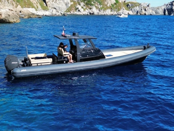 Louer Semi-rigide avec ou sans skipper Sea Water à Hyères